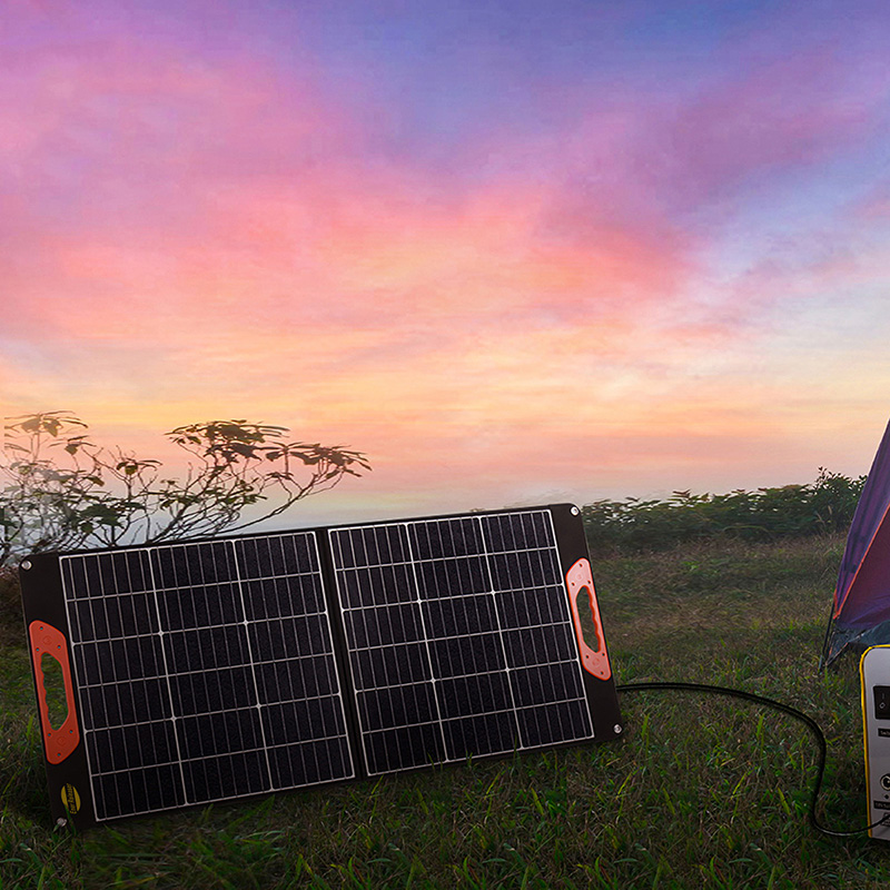 foldable-solar-powered-mobile-charger-11